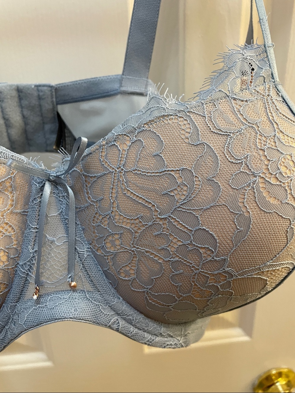 NWOT - Bra - Picture 3 of 8